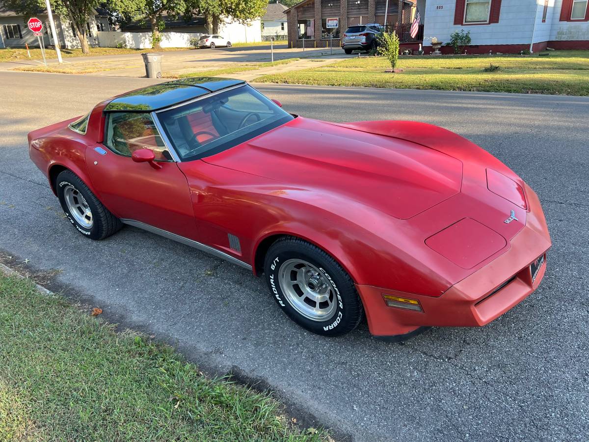 Chevrolet-corvette-stingray-1980-red-2