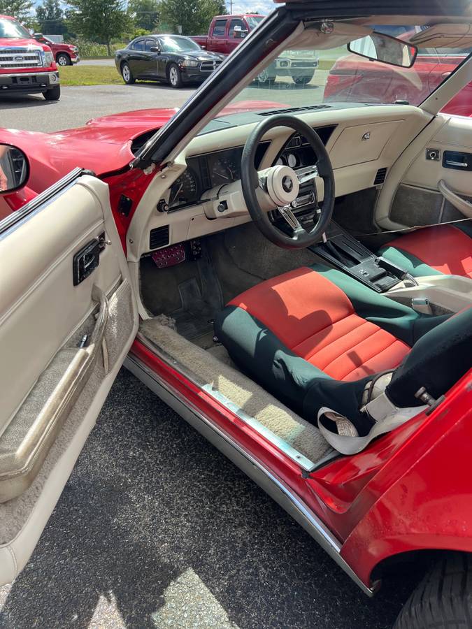 Chevrolet-corvette-stingray-1980-red-20