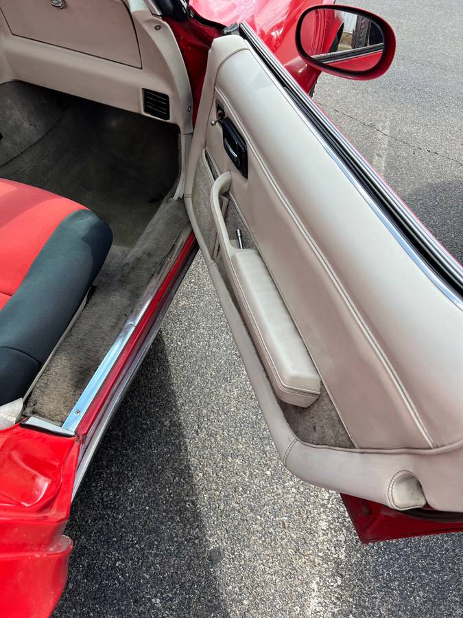 Chevrolet-corvette-stingray-1980-red-30