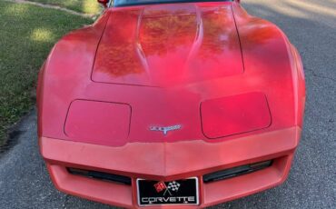 Chevrolet-corvette-stingray-1980-red