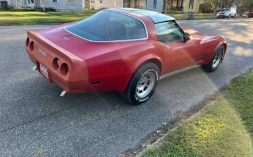 Chevrolet-corvette-stingray-1980-red-5