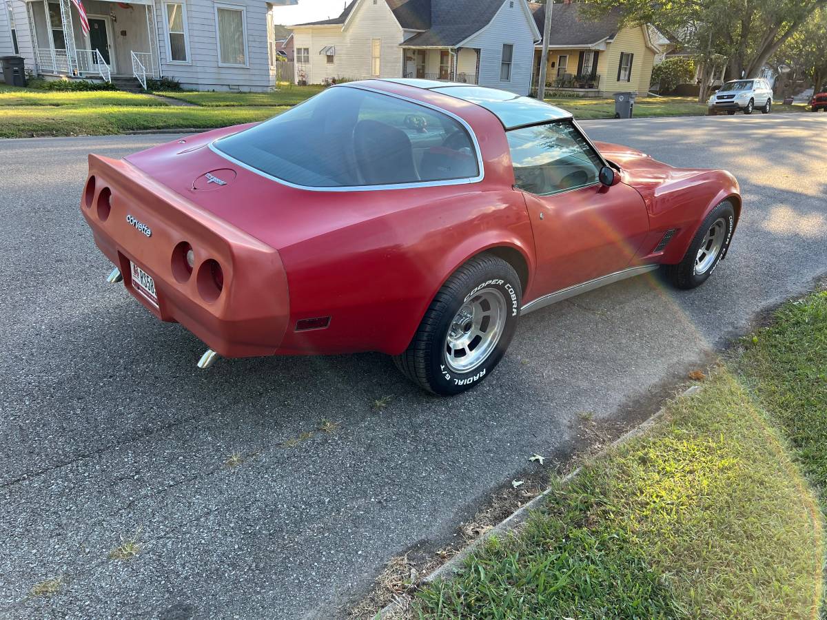 Chevrolet-corvette-stingray-1980-red-5