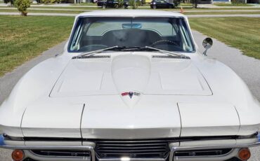 Chevrolet-corvette-stingray-coupe-1964-white-2