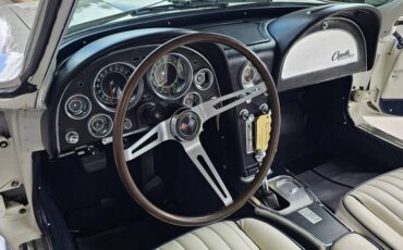 Chevrolet-corvette-stingray-coupe-1964-white-8