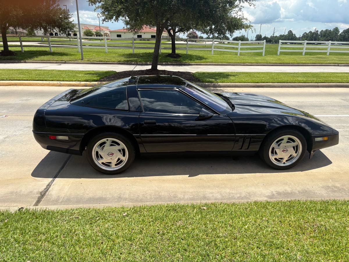 Chevrolet-corvette-zr1-1990-1