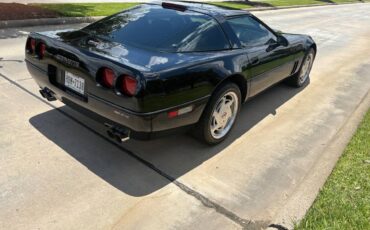 Chevrolet-corvette-zr1-1990