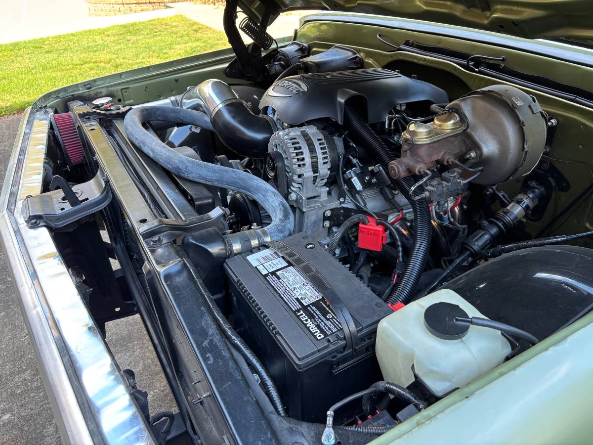 Chevrolet-cst-20-1970-green-5