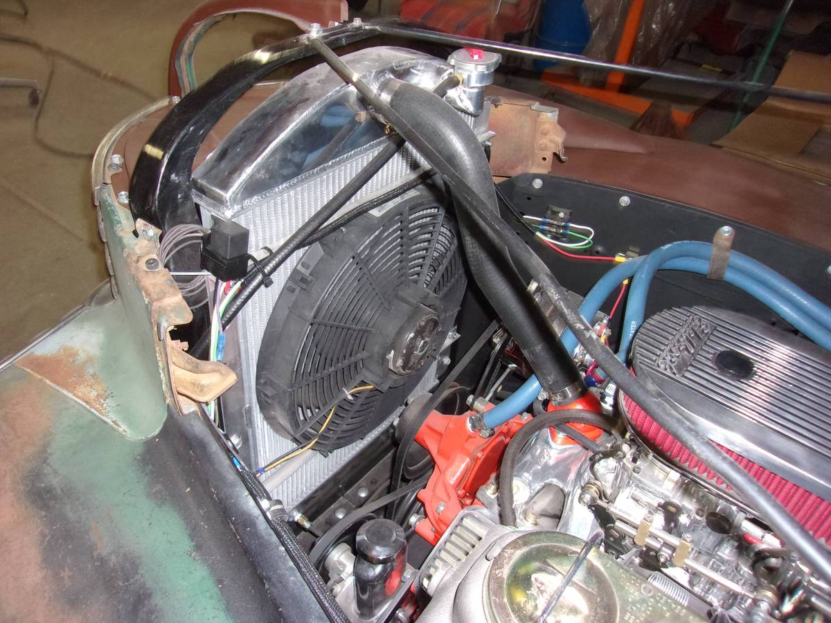 Chevrolet-custom-12-ton-pickup-1946-custom-11