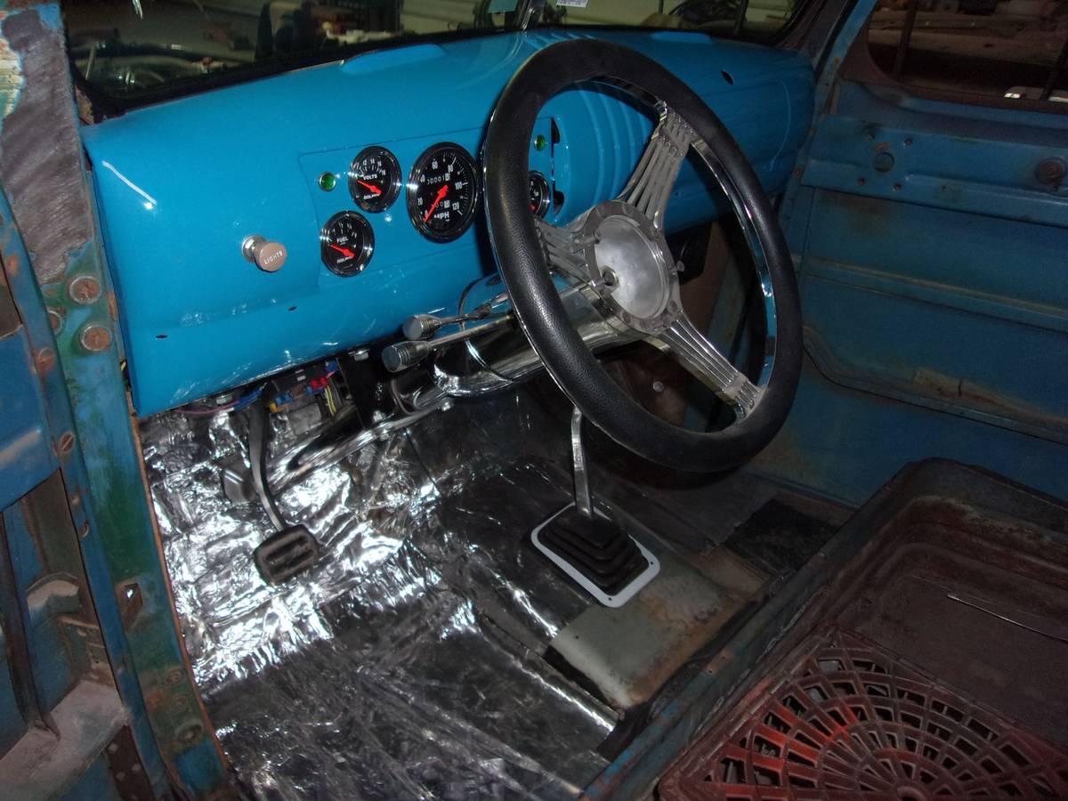 Chevrolet-custom-12-ton-pickup-1946-custom-8