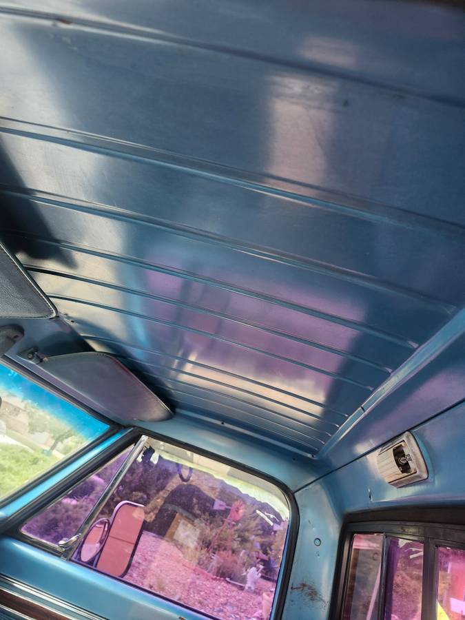 Chevrolet-custom-camper20-1970-blue-17