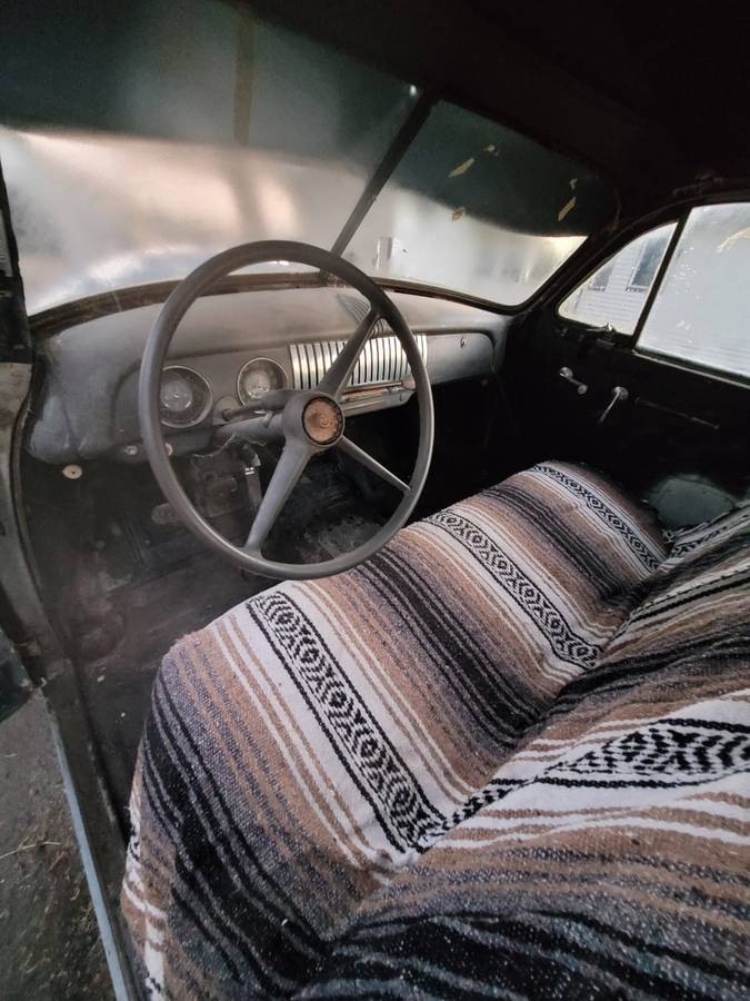 Chevrolet-delux-1951-4