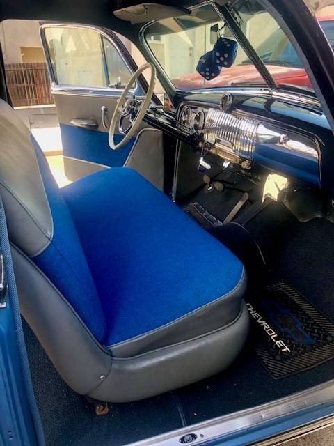 Chevrolet-deluxe-1952-2