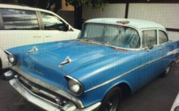 Chevrolet-deluxe-series-1957-blue