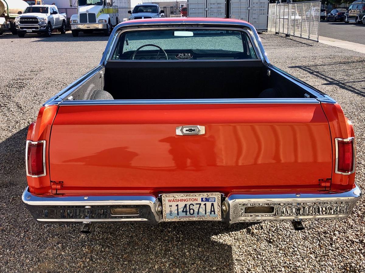 Chevrolet-el-camino-1965-orange-5