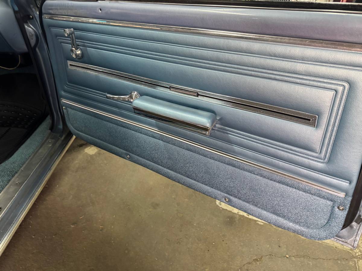 Chevrolet-el-camino-1966-blue-10