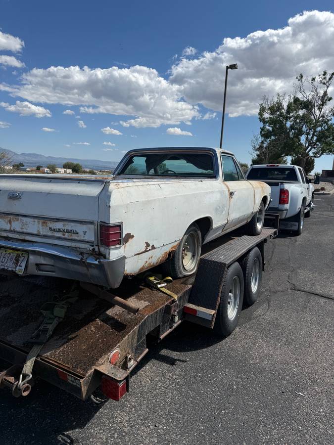 Chevrolet-el-camino-1967-white-12
