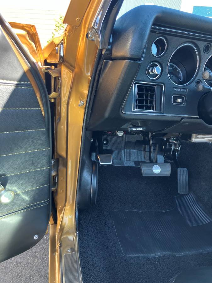 Chevrolet-el-camino-1972-custom-12