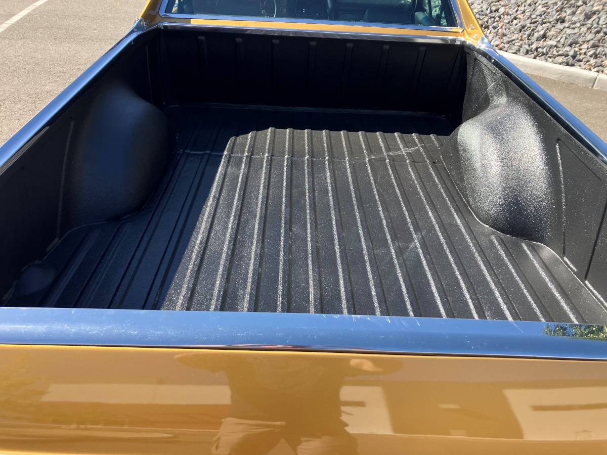 Chevrolet-el-camino-1972-custom-18