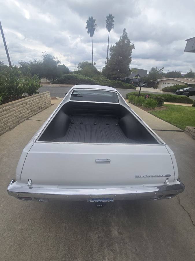 Chevrolet-el-camino-1974-white-3