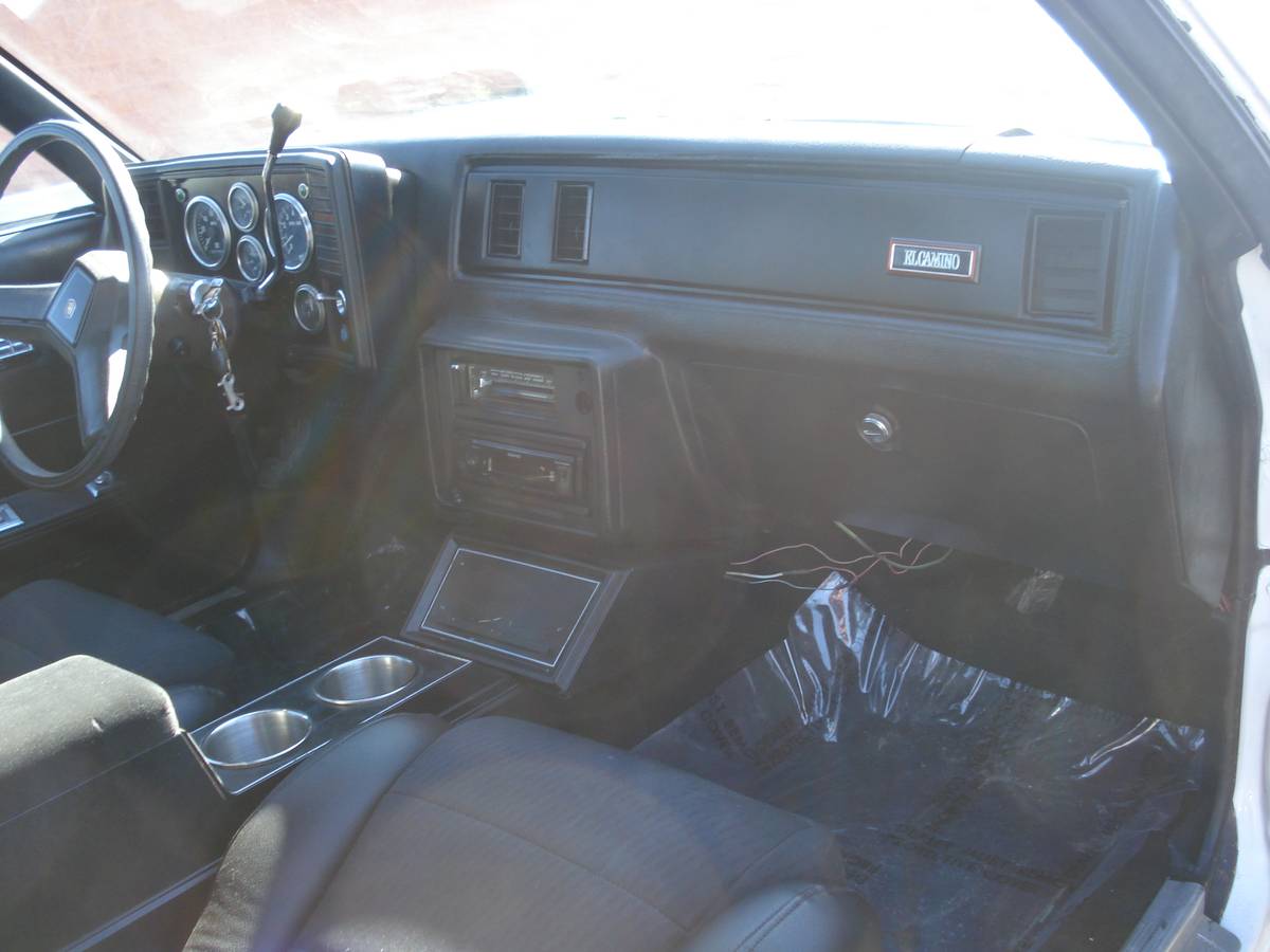 Chevrolet-el-camino-1981-74