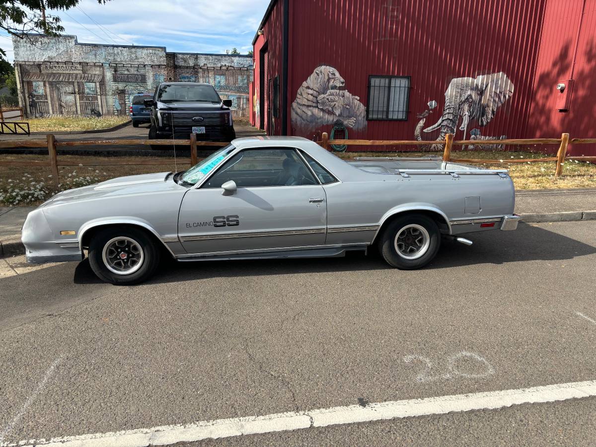 Chevrolet-el-camino-ss-1984-grey