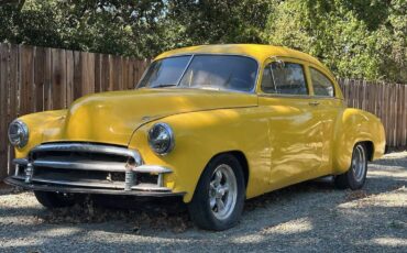 Chevrolet-fleetline-1949-yellow-6