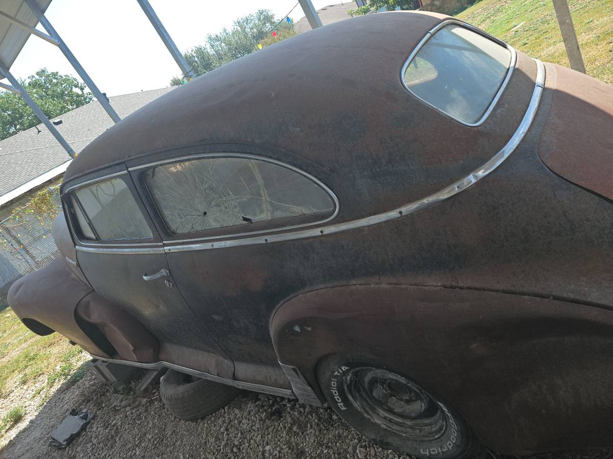 Chevrolet-fleetmaster-1948-3