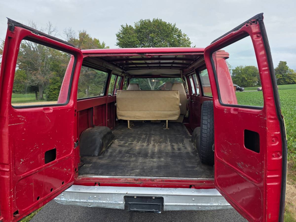 Chevrolet-g-series-1-ton-1983-15