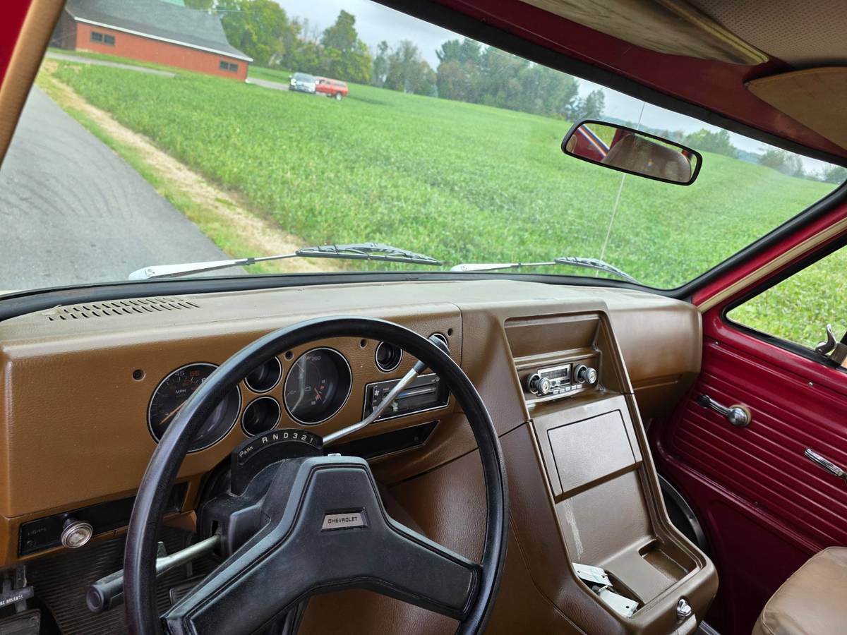 Chevrolet-g-series-1-ton-1983-20