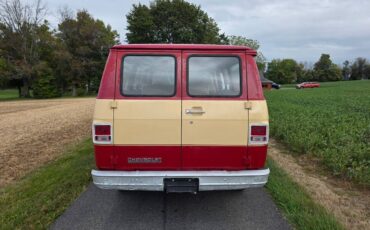 Chevrolet-g-series-1-ton-1983-4