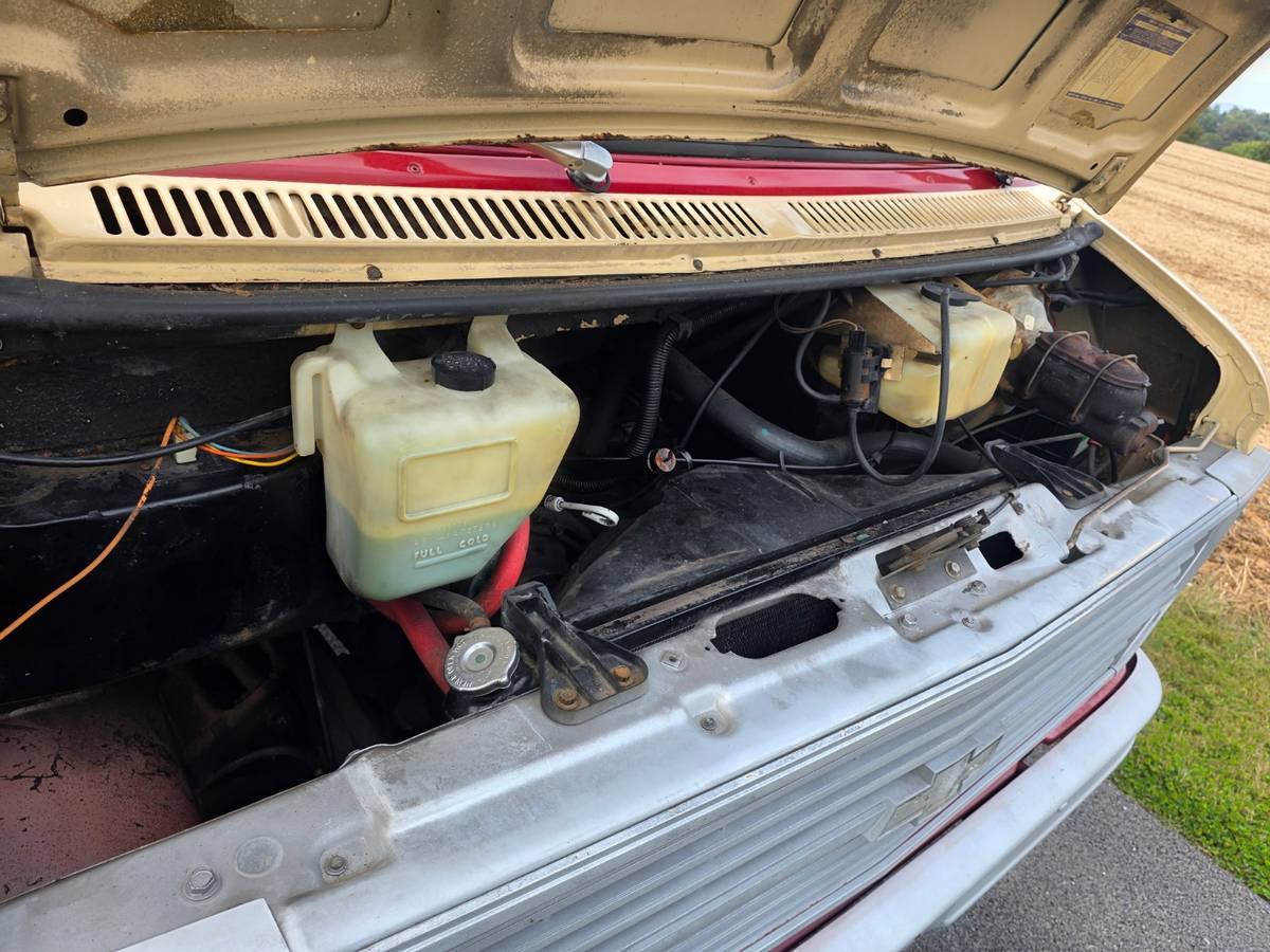 Chevrolet-g-series-1-ton-1983-7