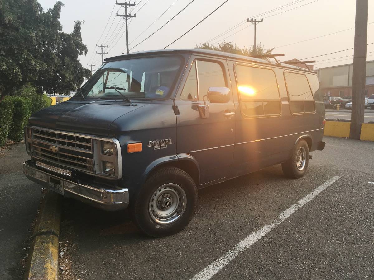 Chevrolet-g-series-34-ton-nominal-1991-blue-10