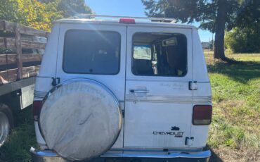 Chevrolet-g-series-34-ton-nominal-1995-white-11