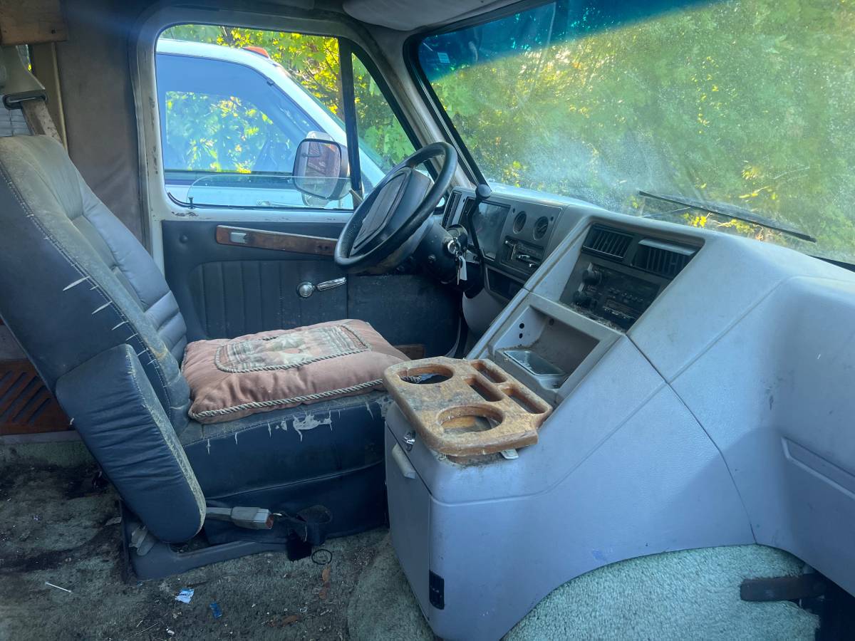 Chevrolet-g-series-34-ton-nominal-1995-white-3