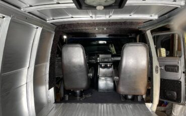 Chevrolet-g10-chevyvan10-1975-8