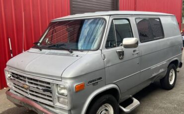 Chevrolet-g10-van-1985-1