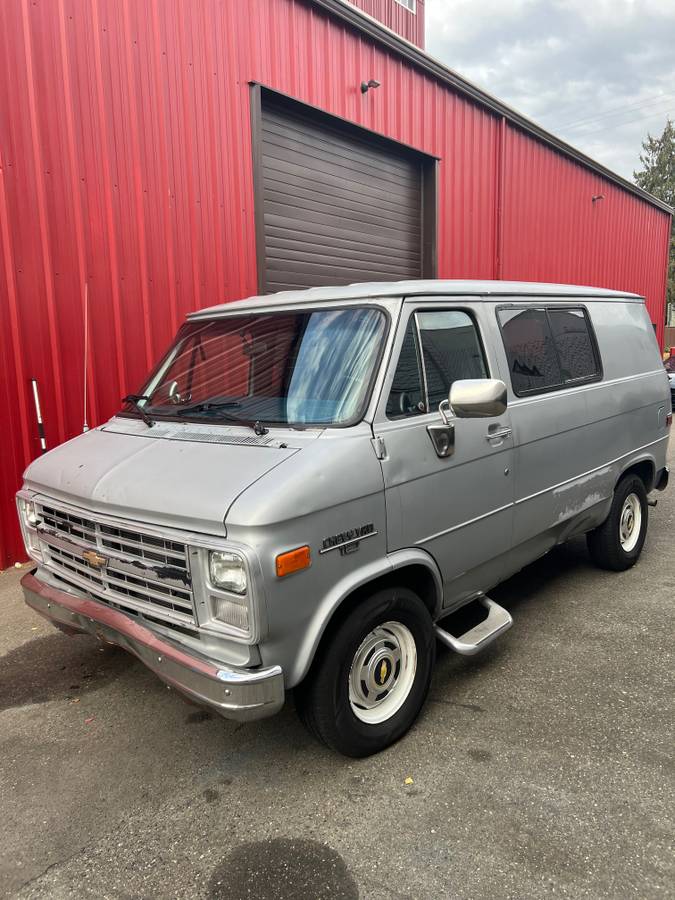 Chevrolet-g10-van-1985-1