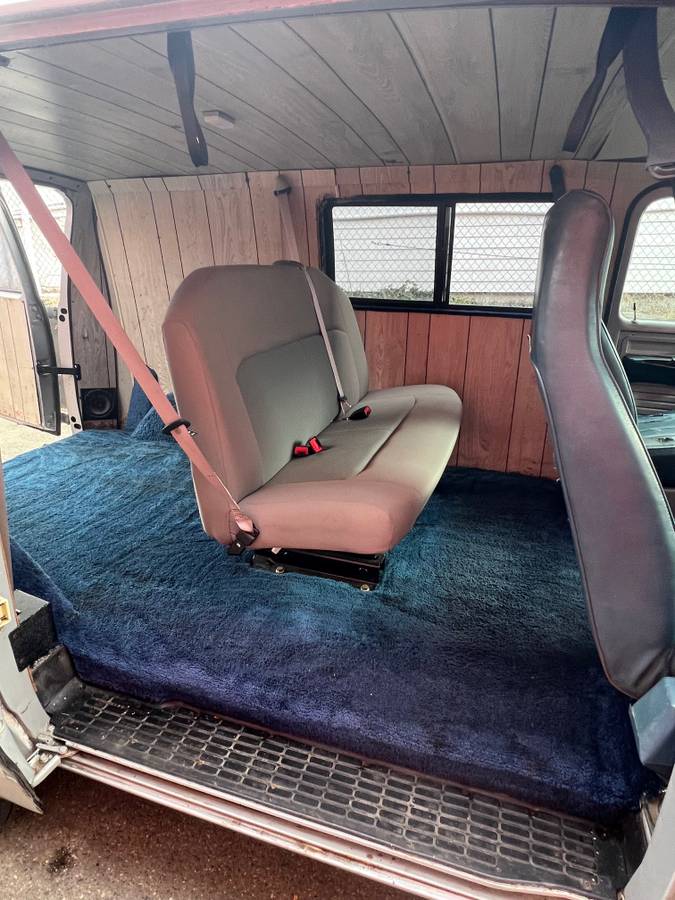 Chevrolet-g10-van-1985-4