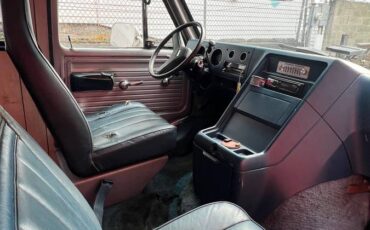 Chevrolet-g10-van-1985-5