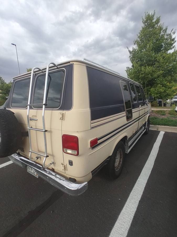 Chevrolet-g20-van-1989-brown-13