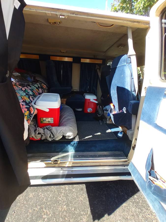 Chevrolet-g20-van-1989-brown-4