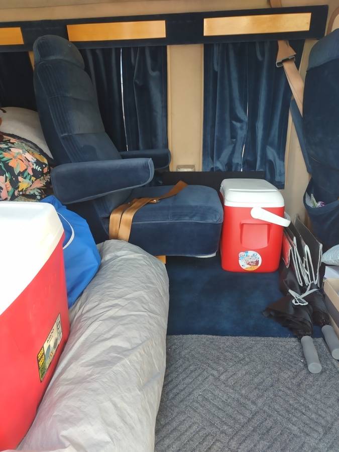 Chevrolet-g20-van-1989-brown-5