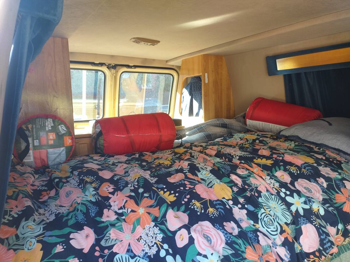 Chevrolet-g20-van-1989-brown-9