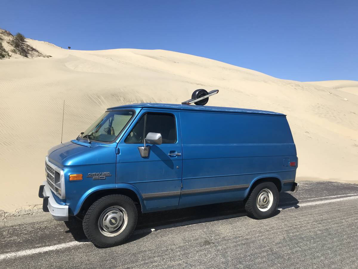 Chevrolet-g20-van-1993-blue