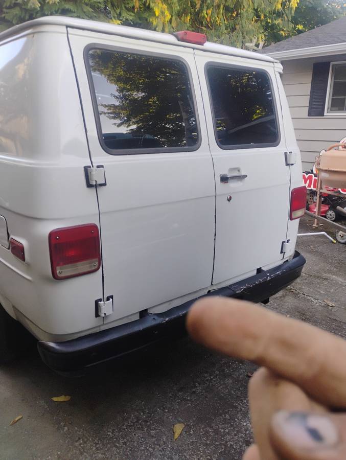 Chevrolet-g20-van-1995-white-10