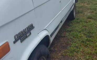 Chevrolet-g20-van-1995-white-6