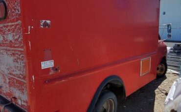 Chevrolet-g30-1986-red-1