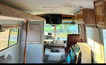 Chevrolet-georgie-rv-1995-white-9