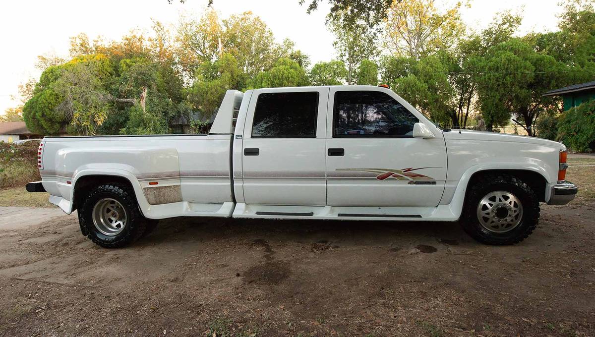 Chevrolet-gmt-400-1-ton-nominal-1995-white-4