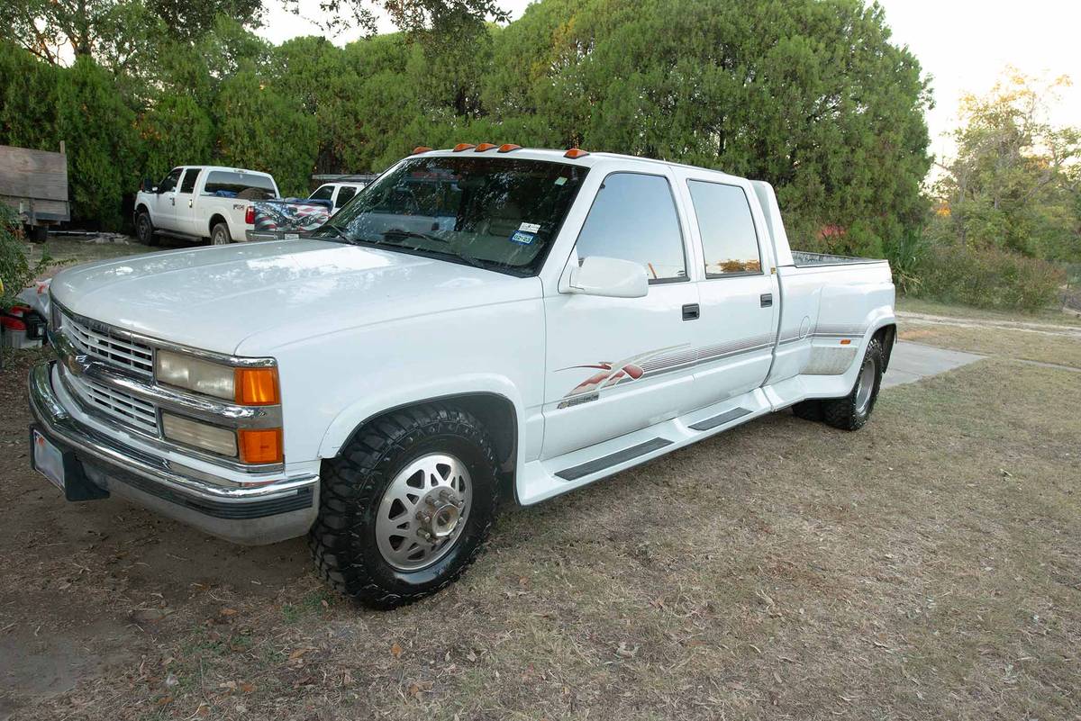 Chevrolet-gmt-400-1-ton-nominal-1995-white